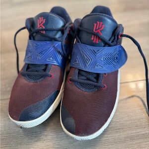 Nike Kyrie Flytrap 3 Low Obsidian Gym Red - Size 6.5Y